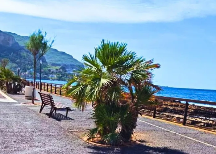 - Palermo - Sferracavallo sul mare
